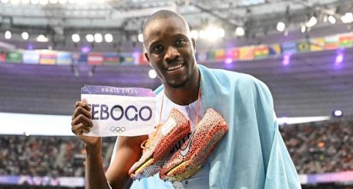 منح الذهب لبلاده.. استقبال شعبي تاريخي لعداء بتسوانا (فيديو)